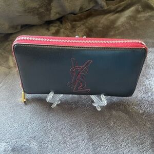 Yves Saint Laurent YSL long Zippy Wallet ❤️🖤